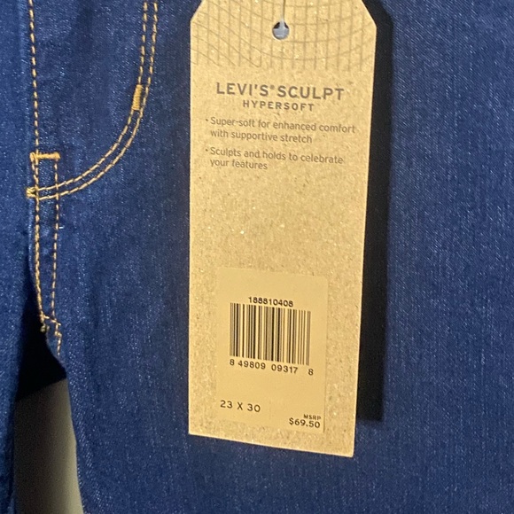 Nwt. Juniors Levi’s jeans - Picture 4 of 4